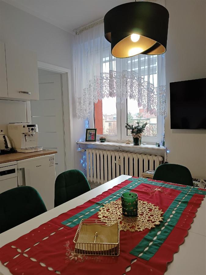 Szmaragdowy Apartament Przy Ulicy Opolskiej Tarnowskie Góry 外观 照片