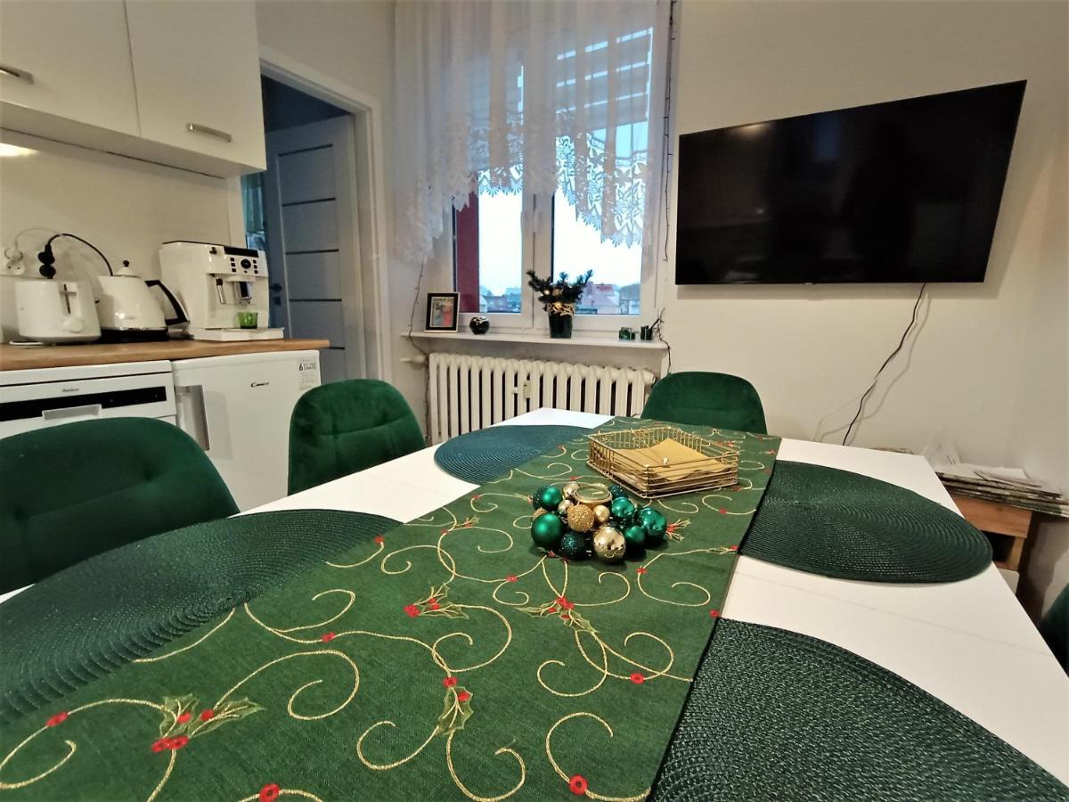 Szmaragdowy Apartament Przy Ulicy Opolskiej Tarnowskie Góry 外观 照片