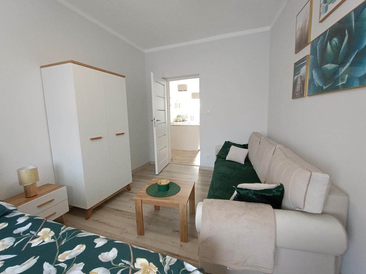 Szmaragdowy Apartament Przy Ulicy Opolskiej Tarnowskie Góry 外观 照片